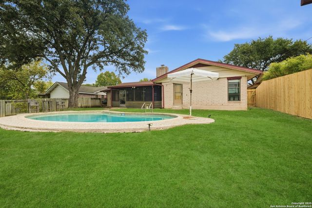6406 Handsome Lake Dr, Leon Valley, TX 78238