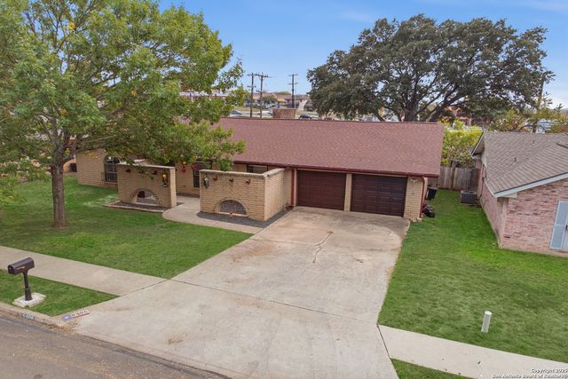 6406 Handsome Lake Dr, Leon Valley, TX 78238