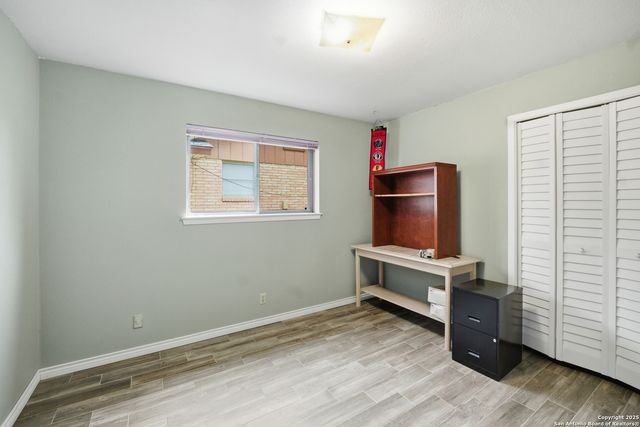 6406 Handsome Lake Dr, Leon Valley, TX 78238