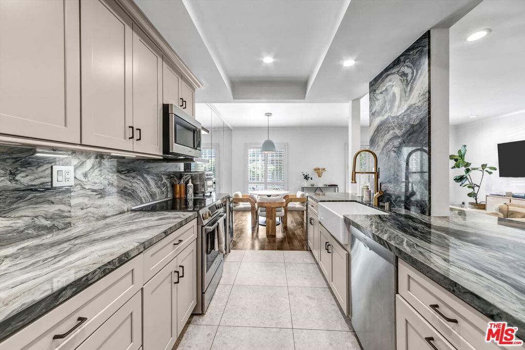 1221 N Kings Road 101, West Hollywood, CA 90069 — photo 5