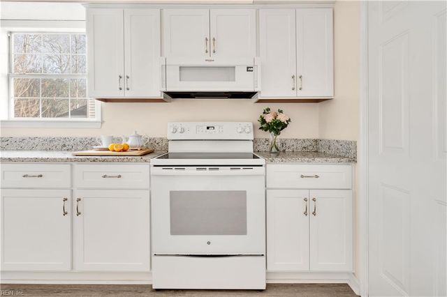 103 Candlestick PL, Williamsburg, VA 23185