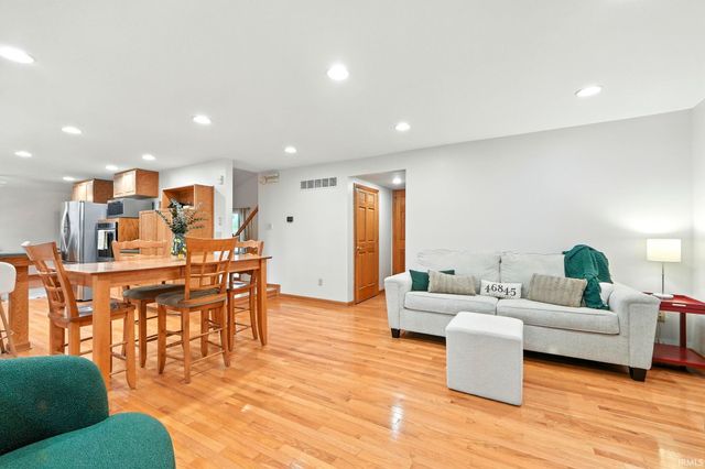 1716 Traders Crossing, Fort Wayne, IN 46845