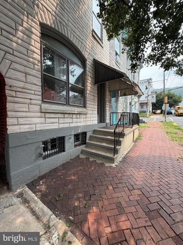 1049 OLEY ST, Reading, PA 19604