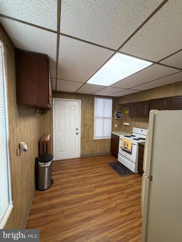 1049 OLEY ST, Reading, PA 19604