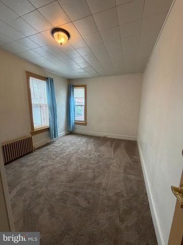 1049 OLEY ST, Reading, PA 19604
