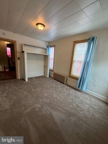 1049 OLEY ST, Reading, PA 19604
