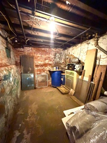 1049 OLEY ST, Reading, PA 19604