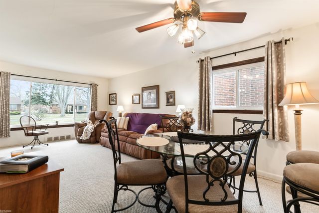 23312 Brookdale Boulevard, St Clair Shores, MI 48082