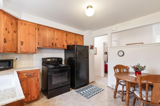 23312 Brookdale Boulevard, St Clair Shores, MI 48082