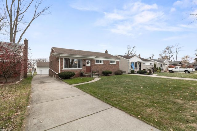 23312 Brookdale Boulevard, St Clair Shores, MI 48082