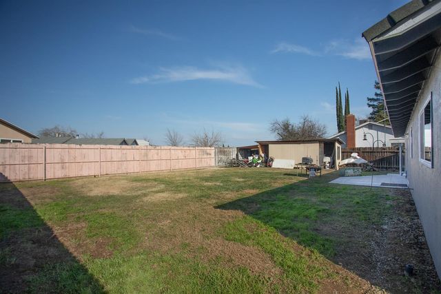 1929 Glenmore Dr, Olivehurst, CA 95961