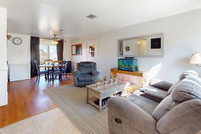 1929 Glenmore Dr, Olivehurst, CA 95961