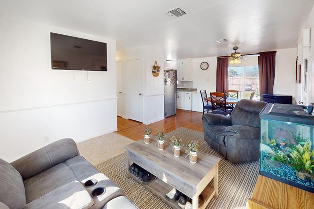 1929 Glenmore Dr, Olivehurst, CA 95961