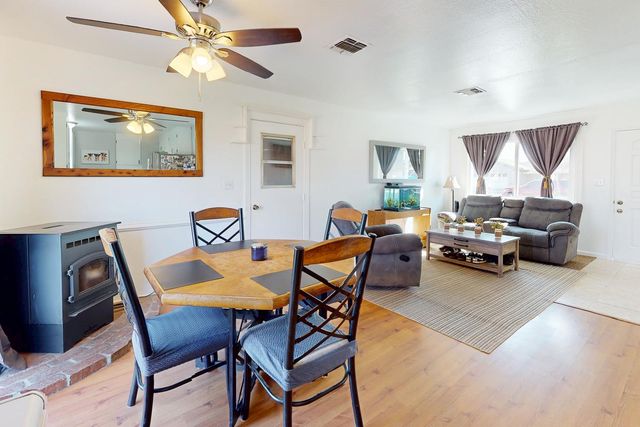 1929 Glenmore Dr, Olivehurst, CA 95961