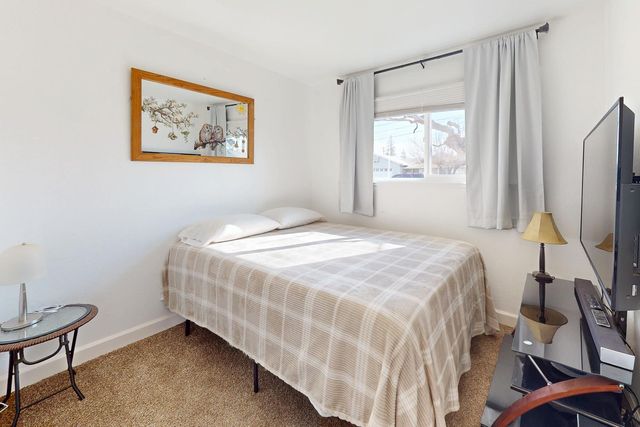 1929 Glenmore Dr, Olivehurst, CA 95961