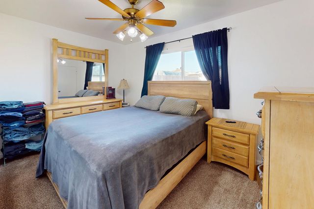 1929 Glenmore Dr, Olivehurst, CA 95961