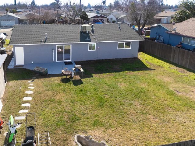 1929 Glenmore Dr, Olivehurst, CA 95961