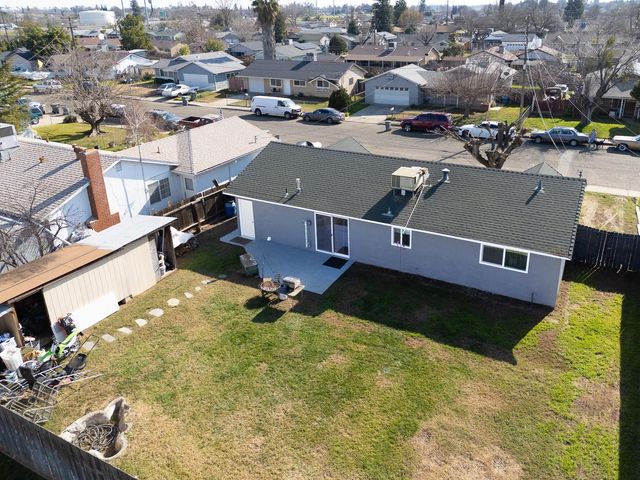 1929 Glenmore Dr, Olivehurst, CA 95961