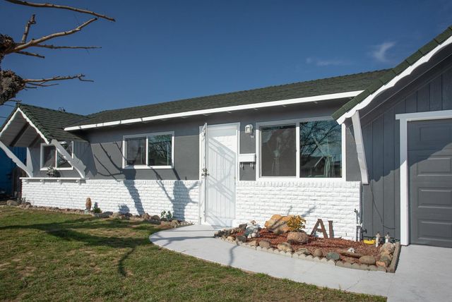 1929 Glenmore Dr, Olivehurst, CA 95961