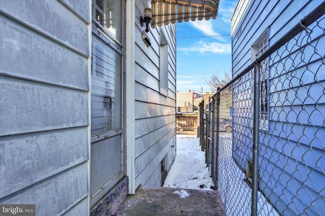 321 FREDRICK CT, York, PA 17403