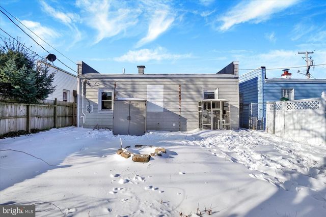 321 FREDRICK CT, York, PA 17403