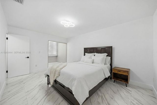 3549 Magellan Cir 418, Aventura, FL 33180