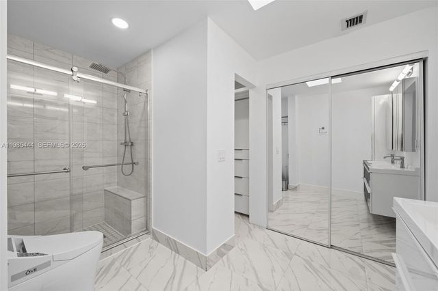 3549 Magellan Cir 418, Aventura, FL 33180