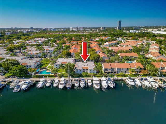 3549 Magellan Cir 418, Aventura, FL 33180