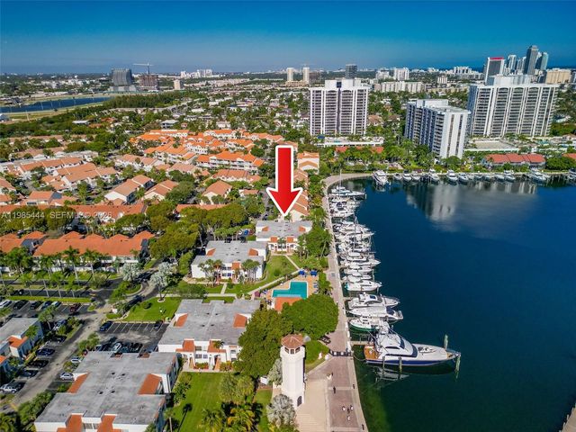 3549 Magellan Cir 418, Aventura, FL 33180