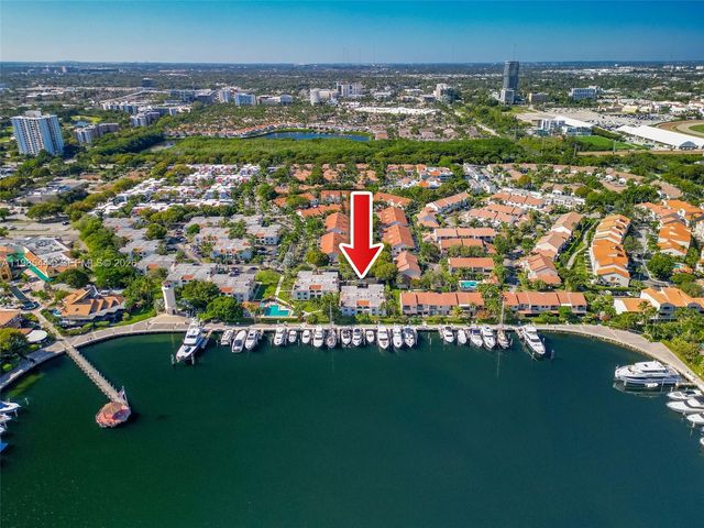 3549 Magellan Cir 418, Aventura, FL 33180