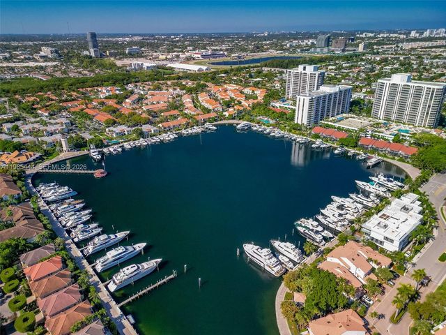 3549 Magellan Cir 418, Aventura, FL 33180