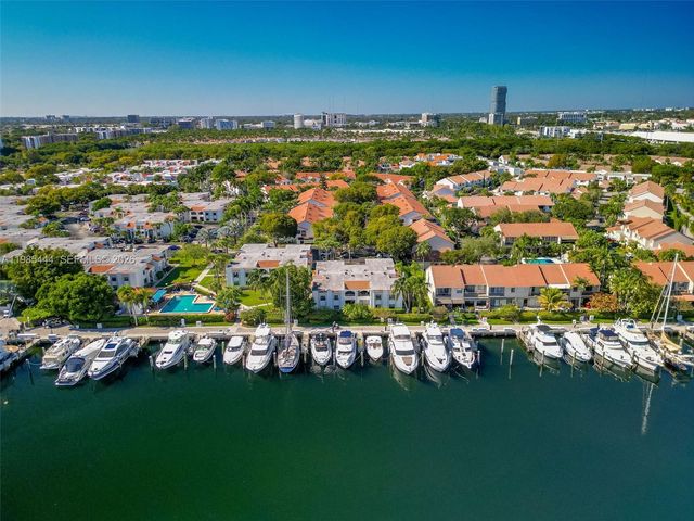 3549 Magellan Cir 418, Aventura, FL 33180