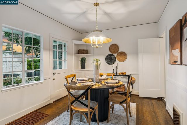 2450 Hillside Ave, Berkeley, CA 94704