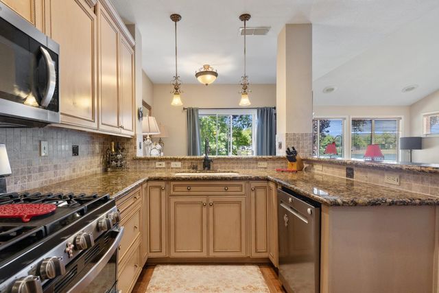 9183 E Laguna Way, Elk Grove, CA 95758