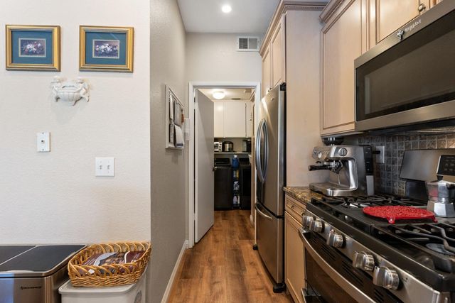 9183 E Laguna Way, Elk Grove, CA 95758