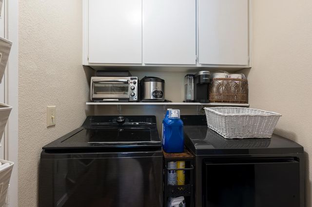 9183 E Laguna Way, Elk Grove, CA 95758
