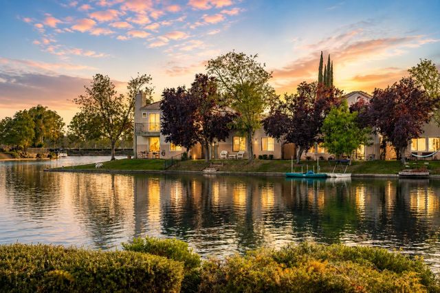 9183 E Laguna Way, Elk Grove, CA 95758