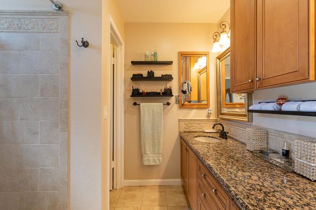9183 E Laguna Way, Elk Grove, CA 95758