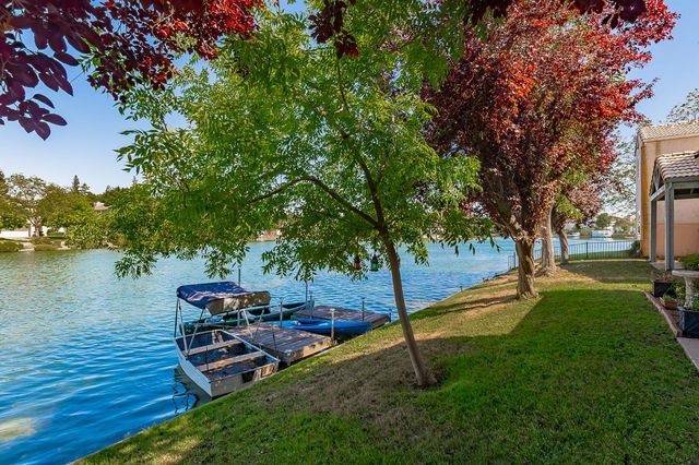 9183 E Laguna Way, Elk Grove, CA 95758