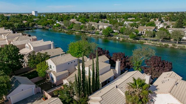 9183 E Laguna Way, Elk Grove, CA 95758