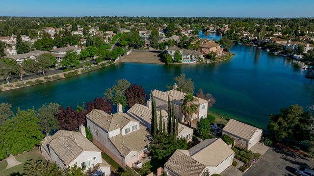 9183 E Laguna Way, Elk Grove, CA 95758