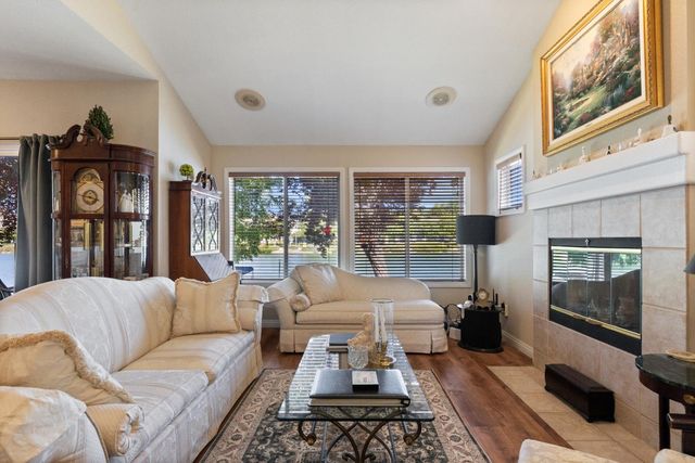 9183 E Laguna Way, Elk Grove, CA 95758