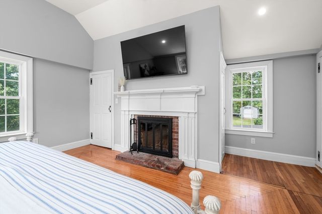 320 Western Avenue, Sherborn, MA 01770