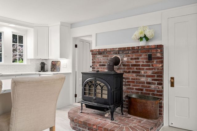 320 Western Avenue, Sherborn, MA 01770