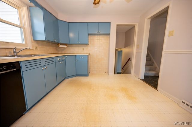 92 Devon Lane, Amherst, NY 14221