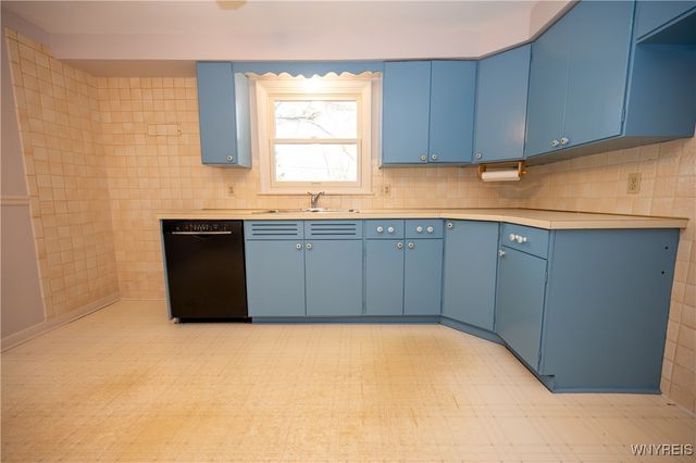 92 Devon Lane, Amherst, NY 14221