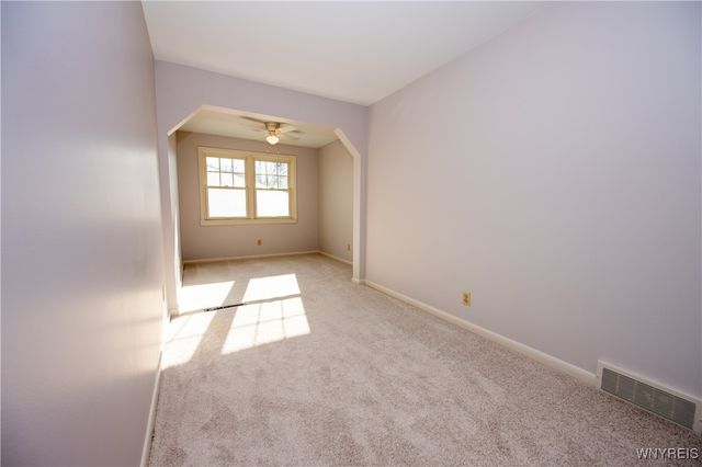 92 Devon Lane, Amherst, NY 14221