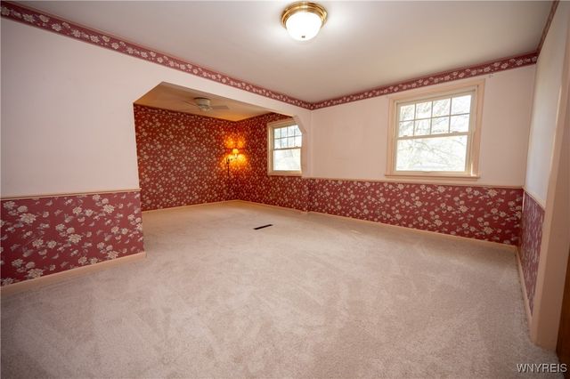 92 Devon Lane, Amherst, NY 14221