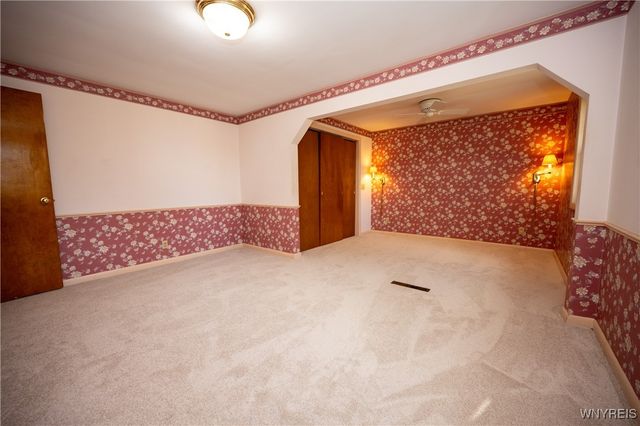 92 Devon Lane, Amherst, NY 14221