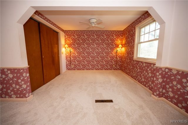 92 Devon Lane, Amherst, NY 14221